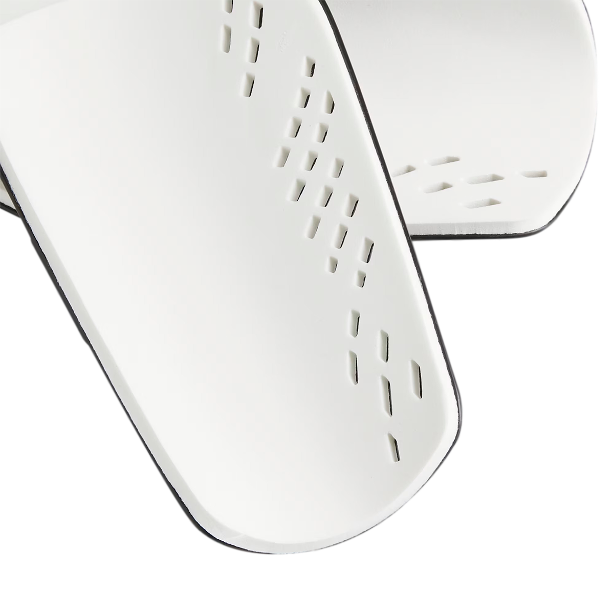 ESPINILLERA ADIDAS TIRO CLUB COLOR NEGRO ORO