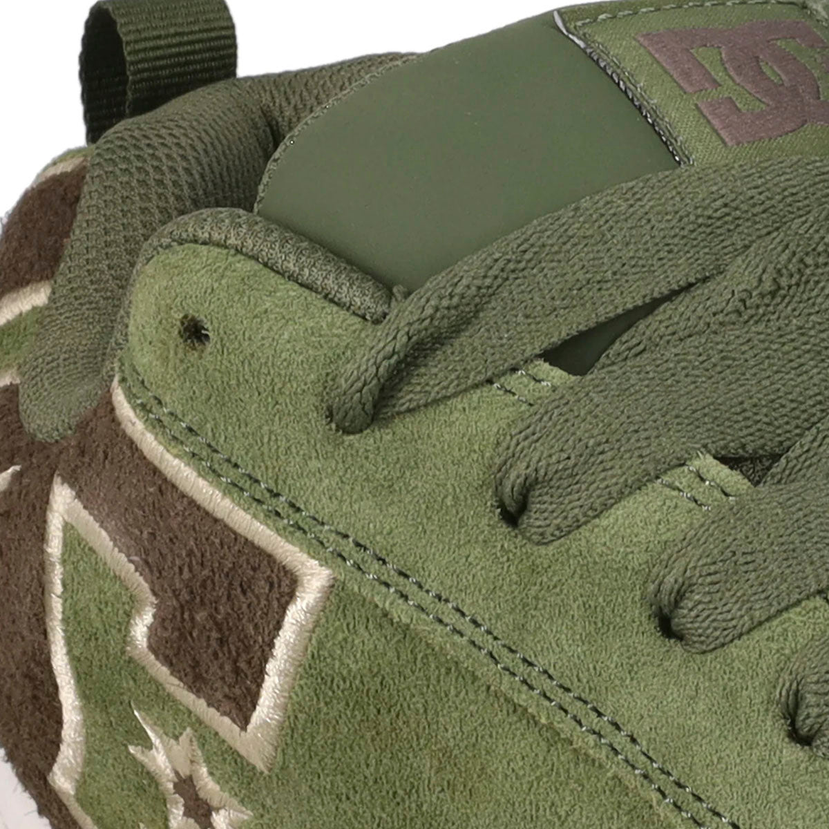 TENIS DC SHOES COURT GRAFFIK SE PARA CABALLERO COLOR OLIVO